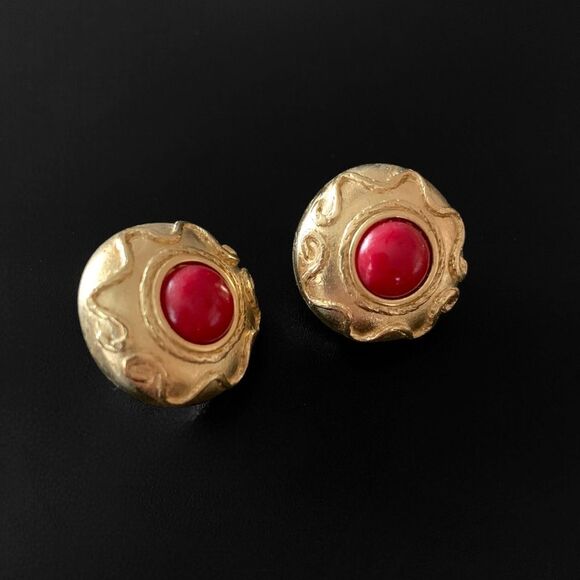 Vintage Gold Stud Etruscan Cabochon Earrings - Picture 2 of 4